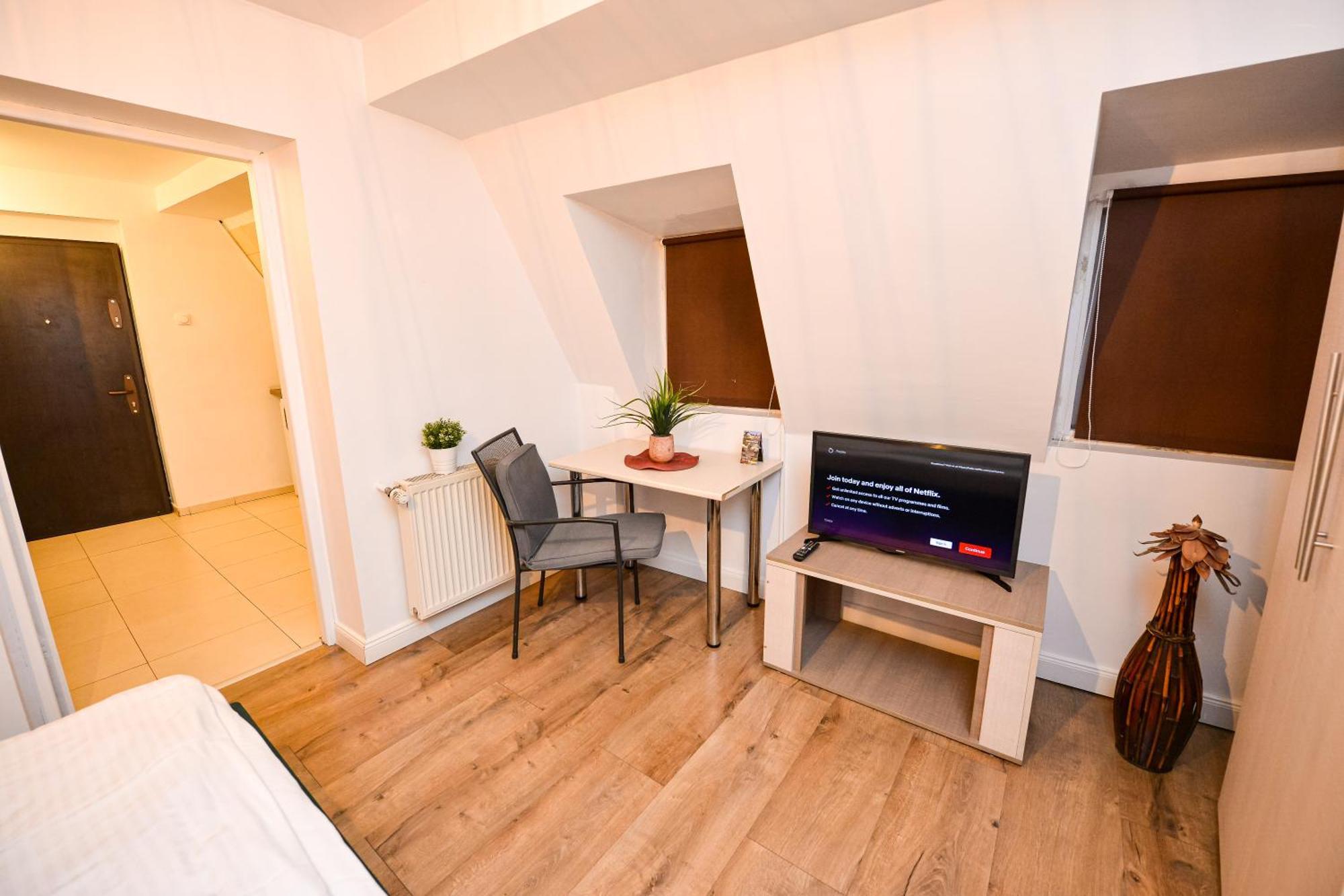 Ideal Accommodation Old Centre Bucarest Esterno foto