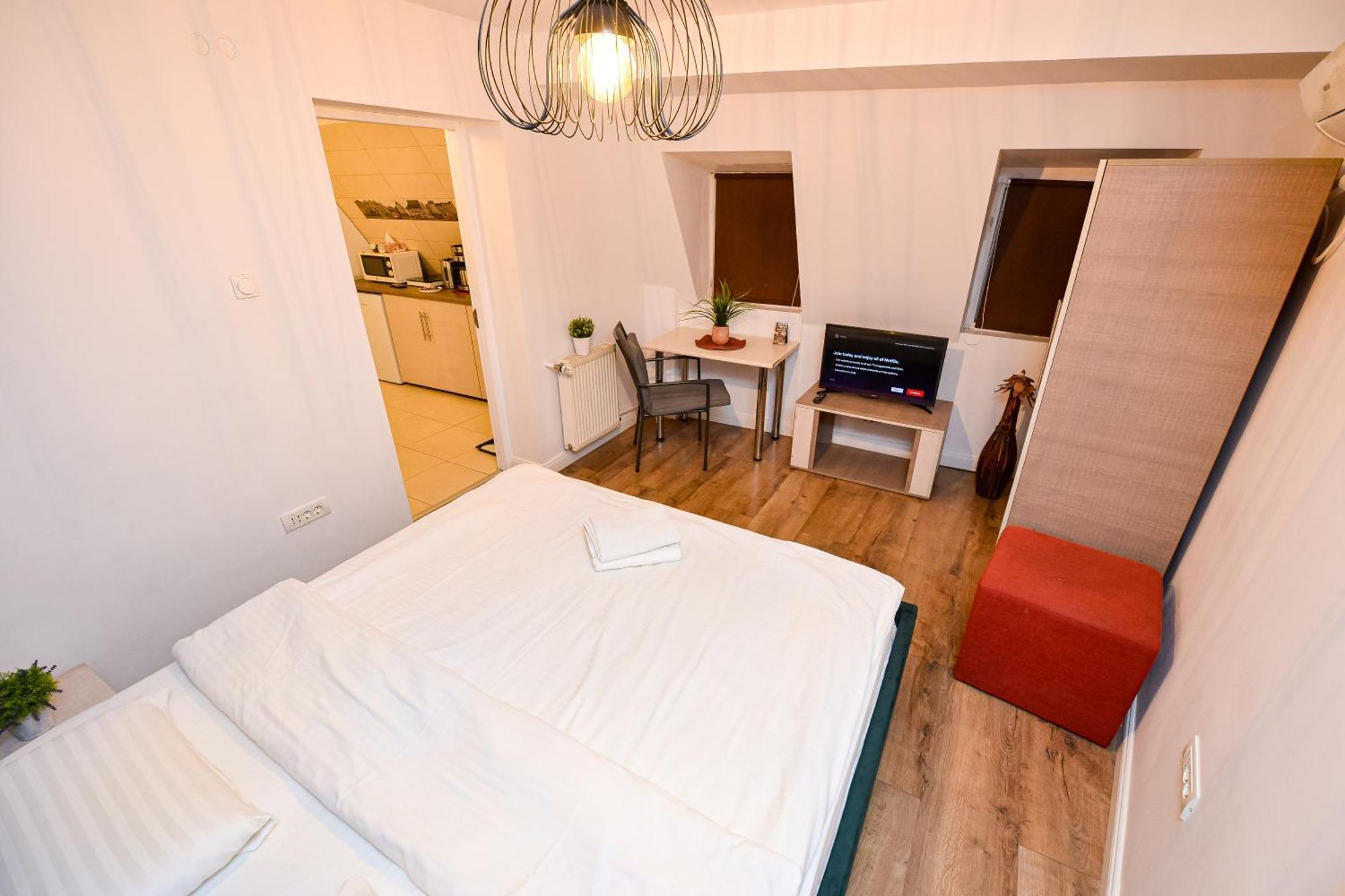 Ideal Accommodation Old Centre Bucarest Esterno foto