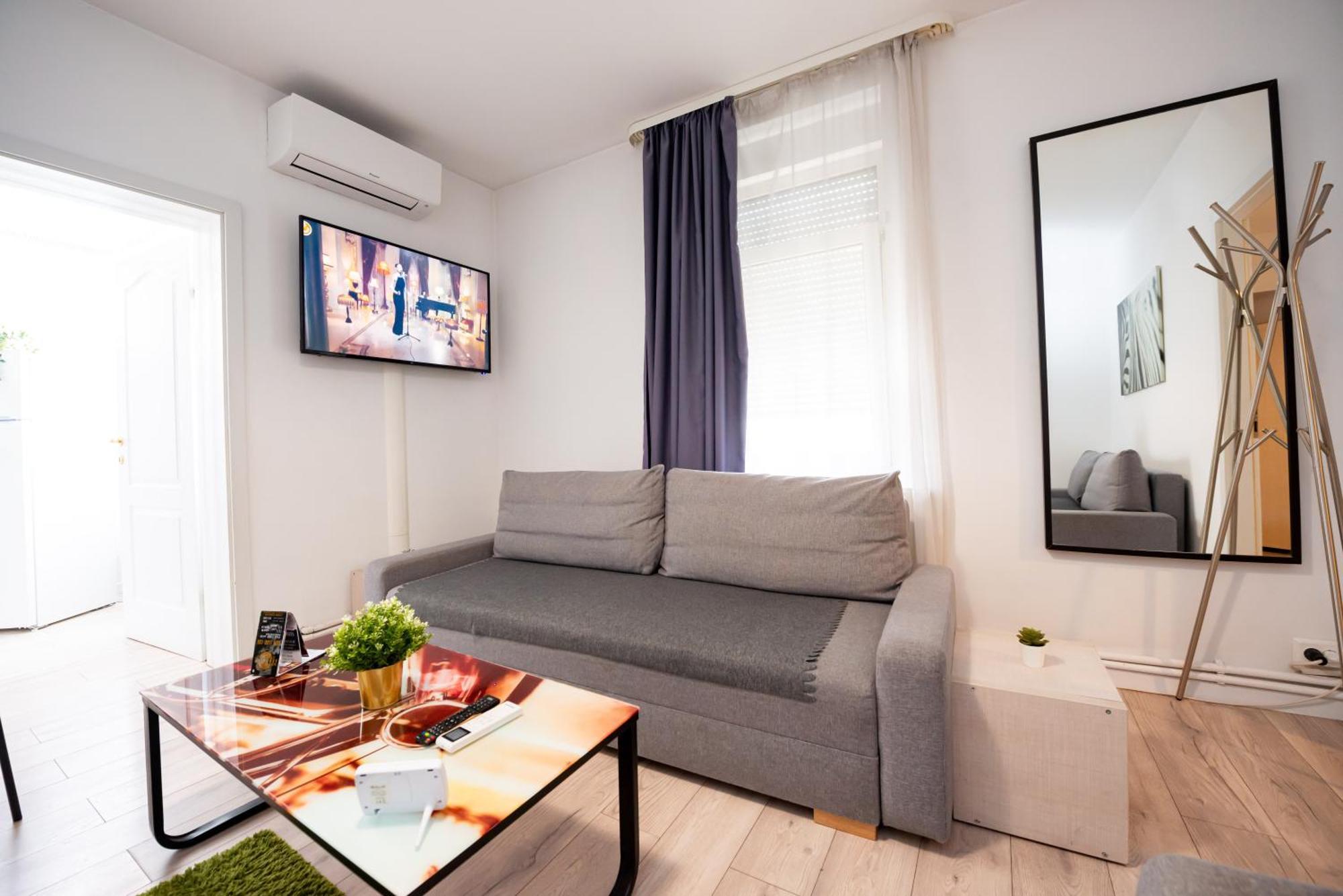 Ideal Accommodation Old Centre Bucarest Esterno foto