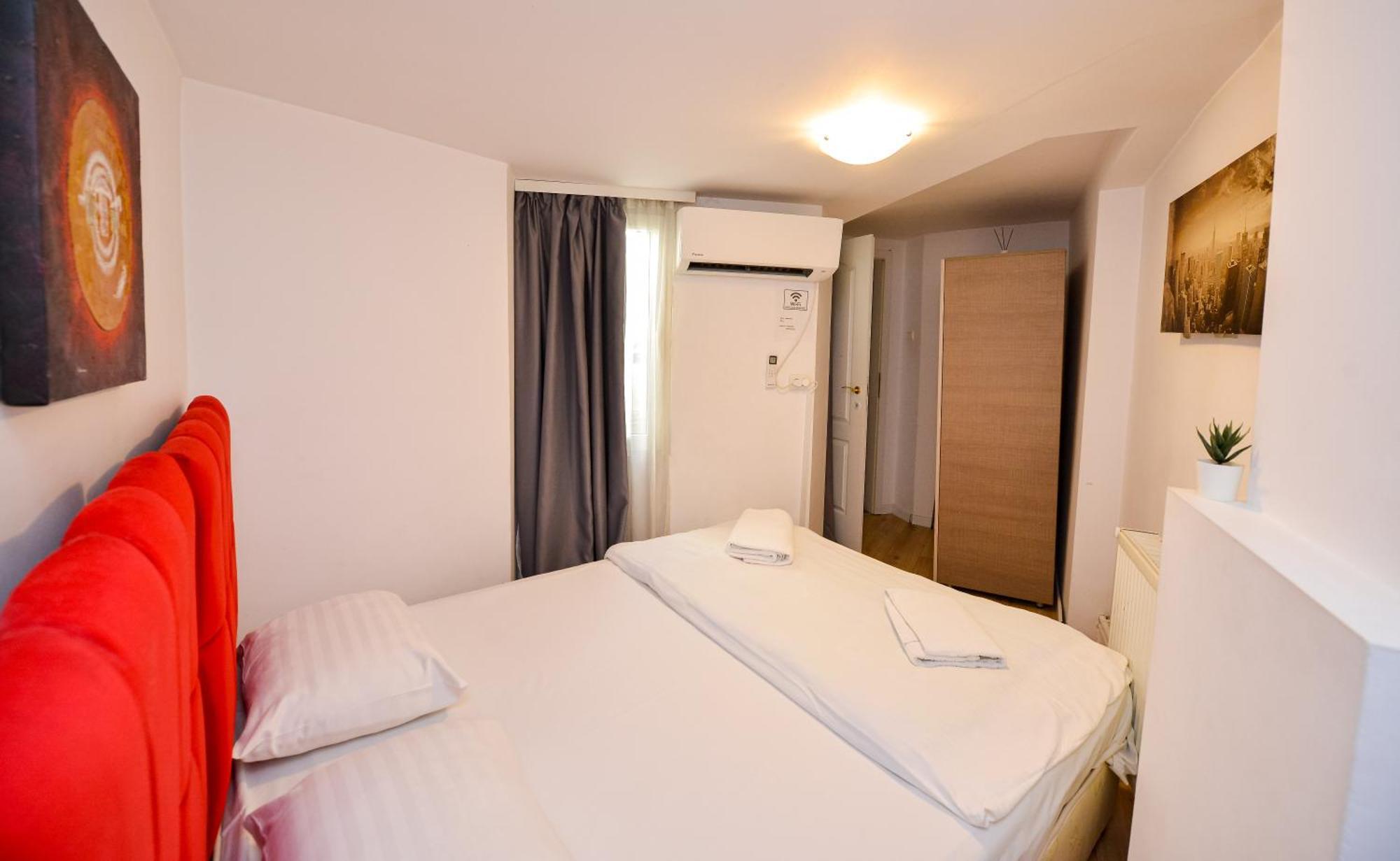 Ideal Accommodation Old Centre Bucarest Esterno foto