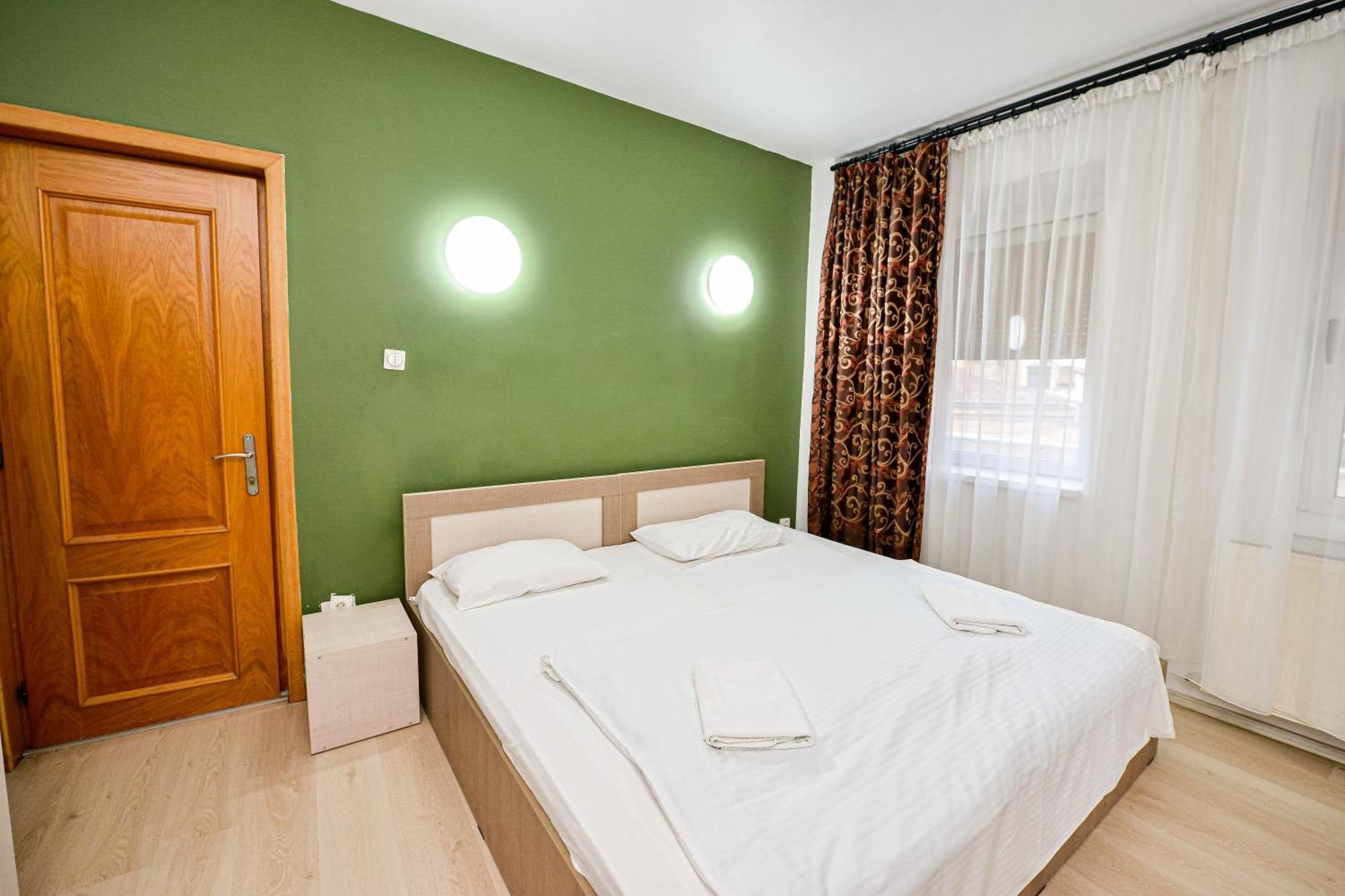 Ideal Accommodation Old Centre Bucarest Esterno foto